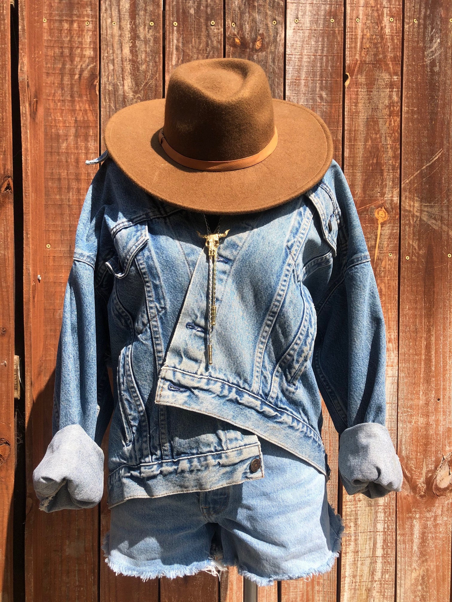 Vintage 80s Jacket: 80s -Contempo Casuals- Womens white and dark blue  cotton acid wash denim with dark gold topstitching, totally 80s longsleeve  jeans style jacket with front metal button closure, 2 button